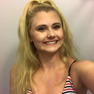 Meet your Posher, Abby